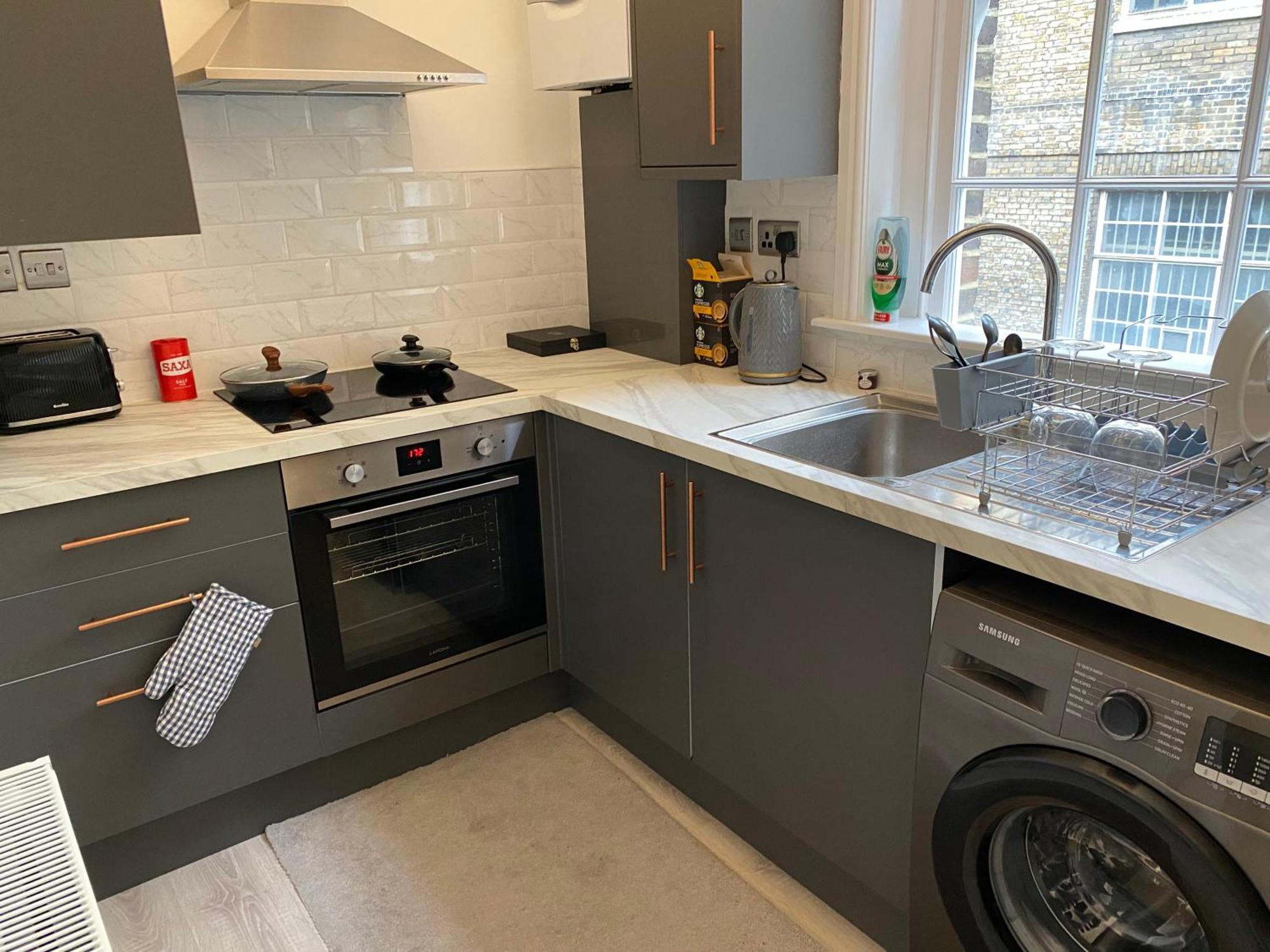 Charming Newly Refurb 2-Bed 2-Bath Whole Apartment Near Hyde Park & Kensington, Prime Paddington Location Zone 1 Londra Dış mekan fotoğraf